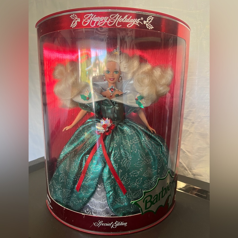 Vintage 1995 Holiday Barbie Victorian Holly Berries